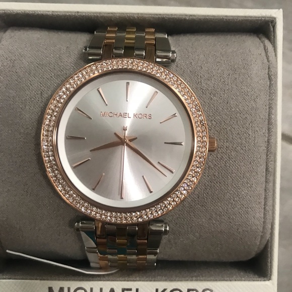 Women’s Michael Kors watch (MK3203)
